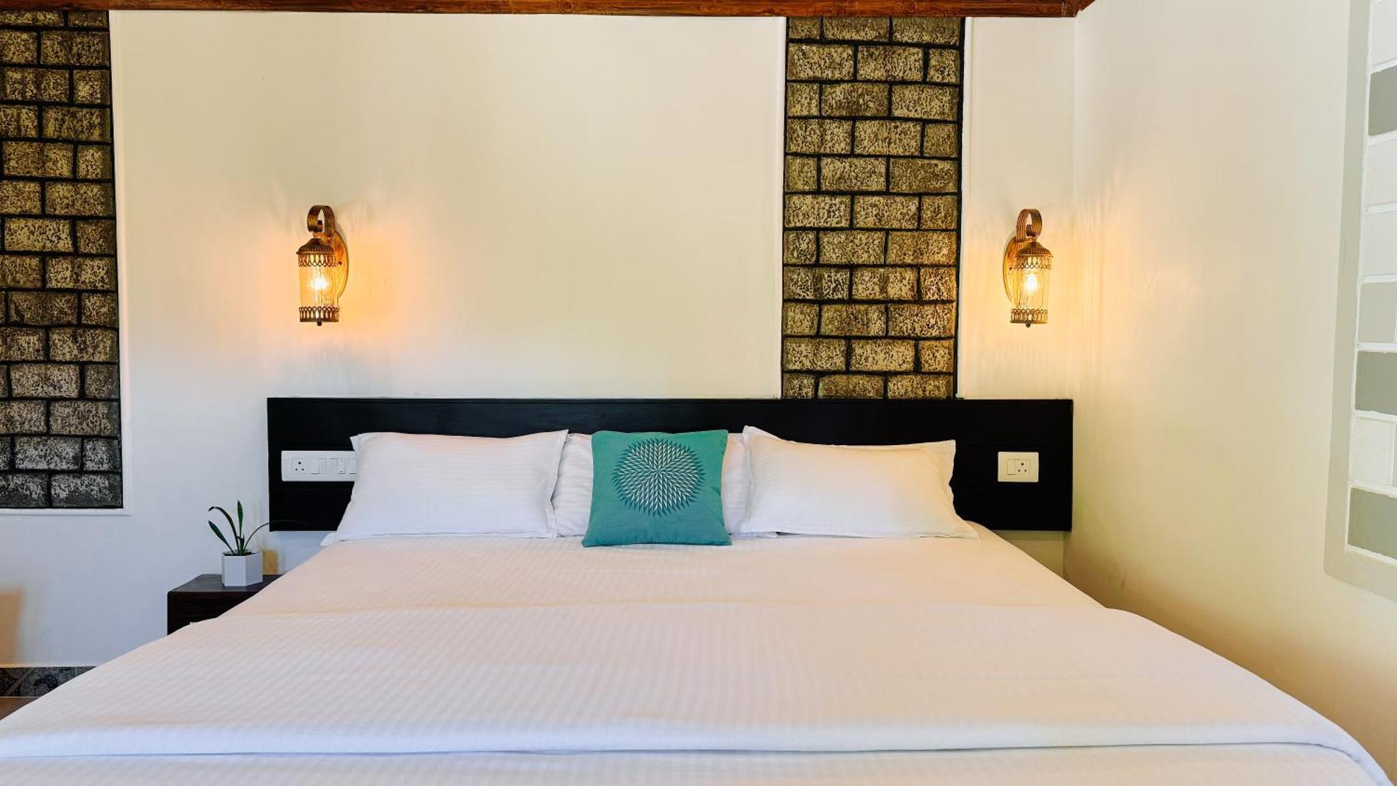 Calm Shack - 2 Bedroom-Boutique Farm Stay Муннар Екстер'єр фото